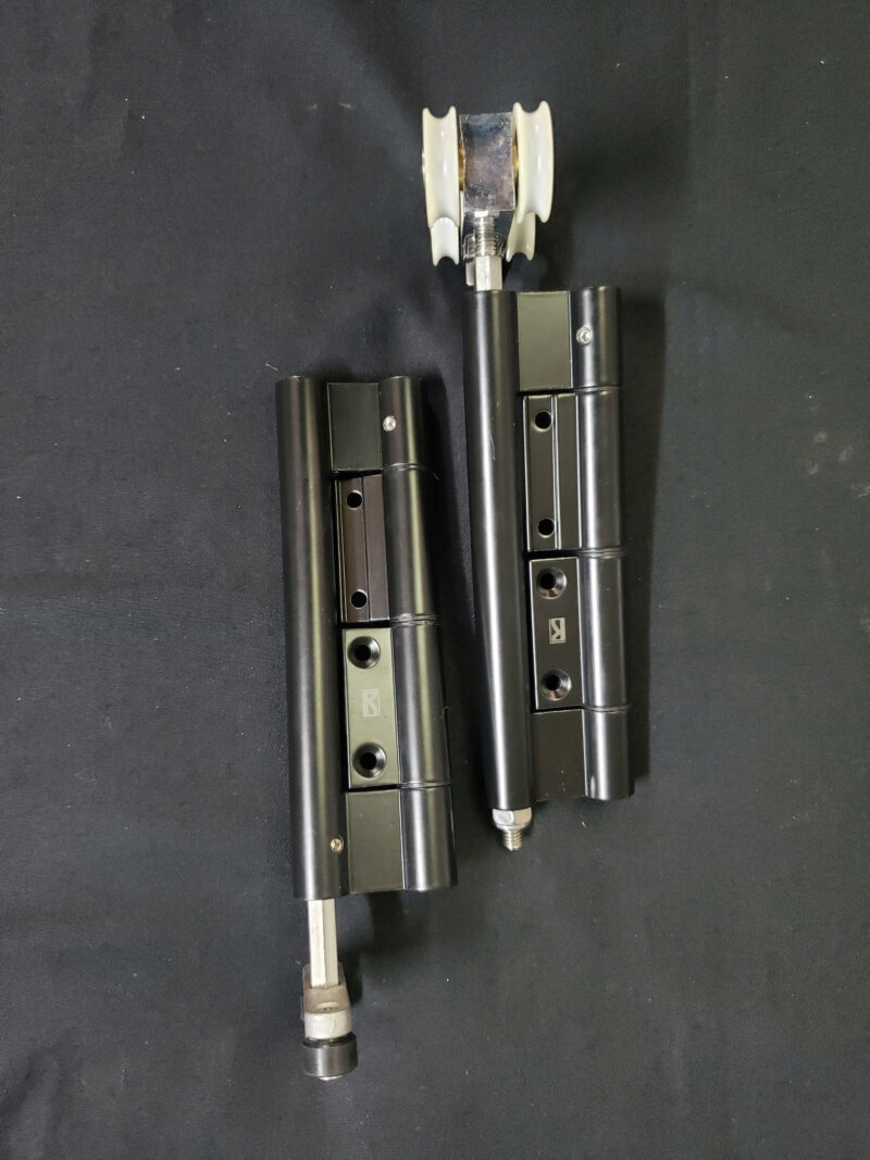 Bộ phụ kiện cửa cửa xếp trượt hệ 63