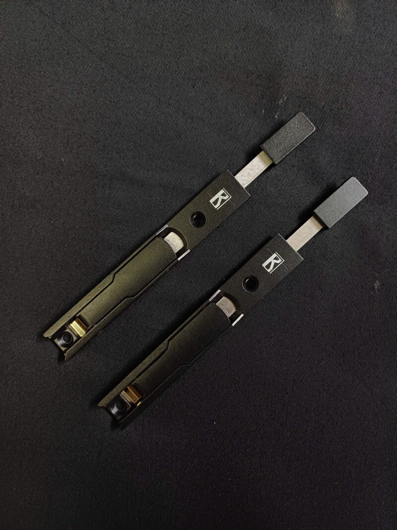 Chốt Bật  FB-001 ( Bạc- Đen)