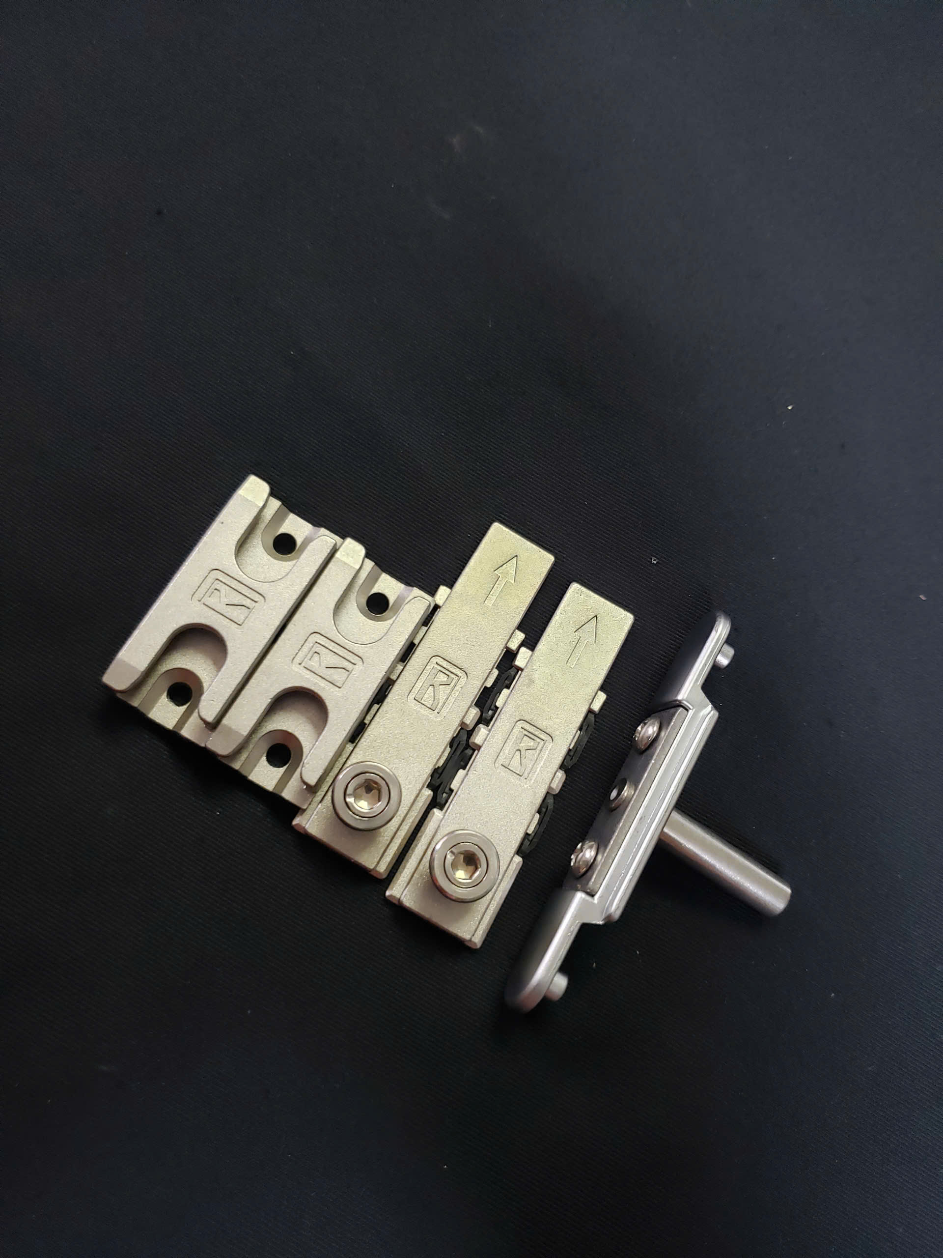 Bộ Chuyển Động 5 Món Cửa Mở Quay Châu Âu Cao Cấp PJT-04C